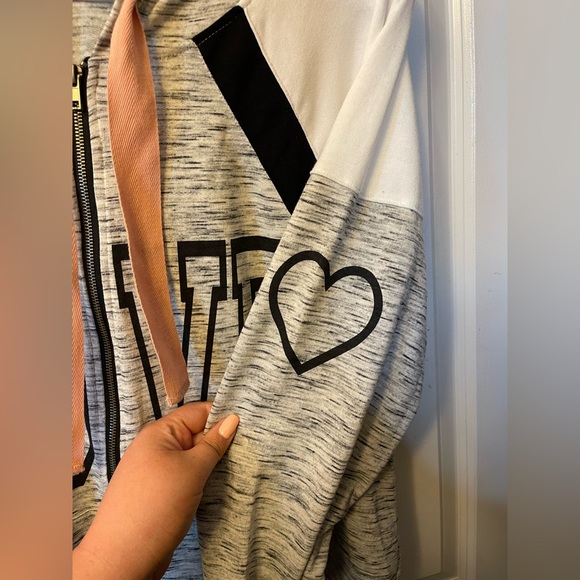 Miss Chievous Women’s 2X “LOVE” Hoodie - Picture 2 of 8